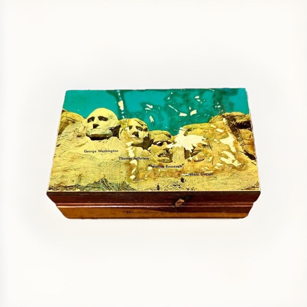 Wooden Trinket Box Mount Rushmore Souvenir Jewelry Box Hinged Lid